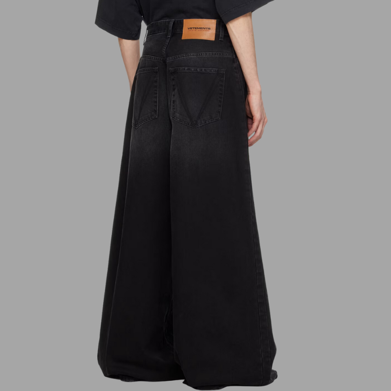 VETEMENTS Black Big Shape Jeans