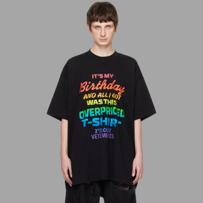 VETEMENTS Black Birthday Printed T-Shirt