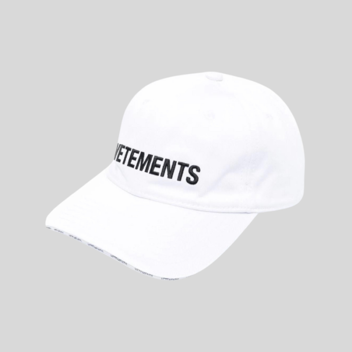 VETEMENTS White logo-embroidered cap